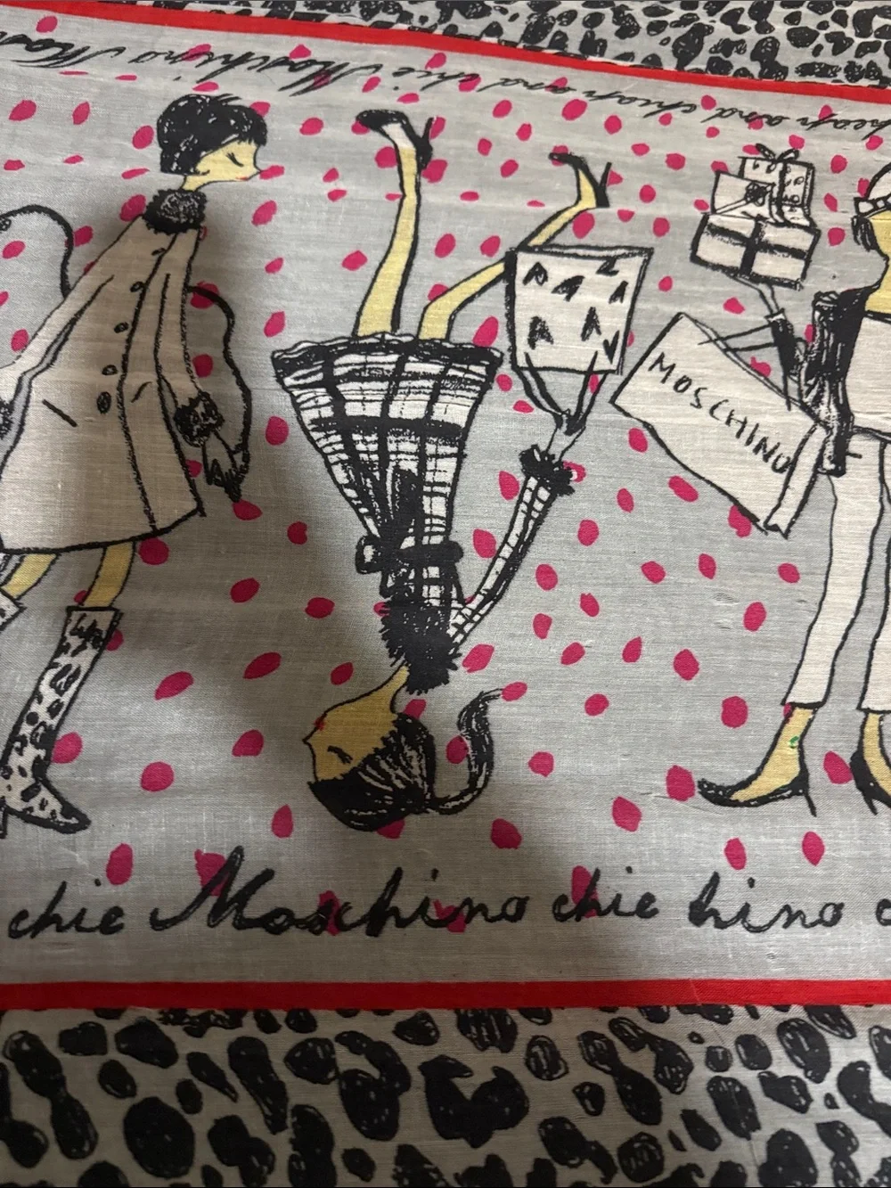 Moschino extra large